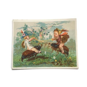 RESERVIERT für SUZIE 27.6. Französische Handwerkskarte – Kinder auf Käfern im Turniergeschehen – Viktorianische Fantasy Illustration [1800s]