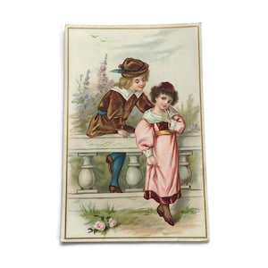 Antike französische Handelskarte – Brautpaar am Gartengeländer umwerbend – Au Petit Paris – 1890er Jahre Ephemera