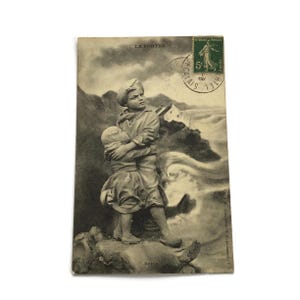 Carte postale vintage 1920 – « Inquiétude » Le Portel – Femme de pêcheur et enfants