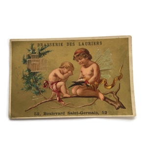 Antike französische Cherub Karte – 1890s Werbekalender – geflügelte Kinder mit Vogel – vergoldete Ephemera