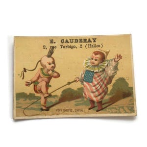 Antique French Clown Trade Card – &quot;Hop! Galopez, Cheval!&quot; – Humorous 1800s Advertising Print