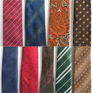 Puede incluir: Diez corbatas diferentes en varios colores y patrones, incluyendo rayas, paisley y lunares.