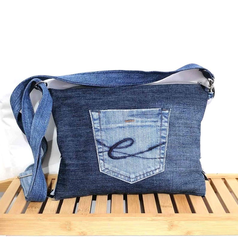 REPLAY Umhängetasche Crossbody Bag Blue Denim