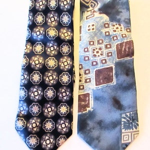 2 Vintage SILK VAN HEUSEN Neckties, Classic Vintage Design Ties, Lot of 2