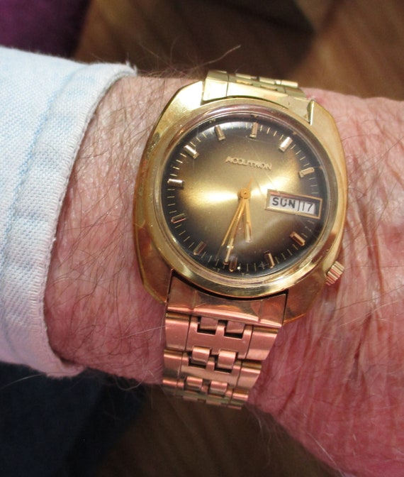 Vintage BULOVA Accutron GOLD DRESS Watch, Man’s Wa