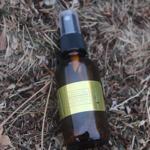 Bio-Rosenwasser-Feuchtigkeitsnebel | Feuchtigkeitsspendendes Gesichtswasser für strahlende Haut | Natürliche Hautpflege für trockene & sensible Haut | Tiefgründige Hautpflege
