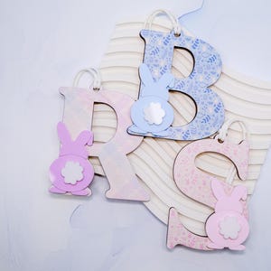 Étiquette de panier de lapin de Pâques, étiquette initiale de lapin de Pâques, étiquette de Pâques avec nom personnalisé, étiquette de panier de Pâques personnalisée, décoration printanière, lettre de Pâques