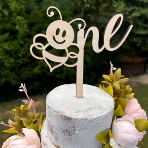 Honeycomb First Birthday Cake Topper |  Honeycomb Cake Decor | Bridal Shower Cake Decor | Bee Wedding Decor | Maple Topper