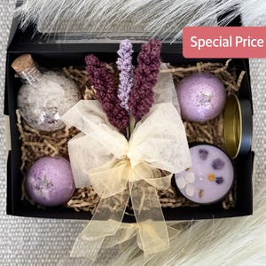 Lavender Spa Gift Set – Self Care Box | Relaxation Gift for Her (Birthday, Holiday)