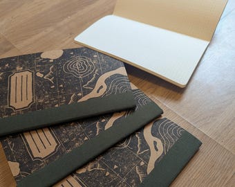 Handtryckt A5-anteckningsbok, prickigt papper