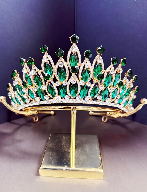 ゴールドクラウングリーンラインストーンティアラカスタマイズカラー