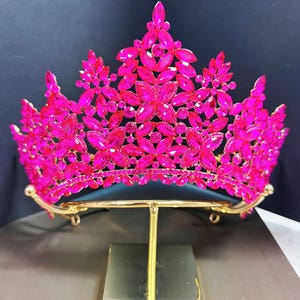 Fuchsia Birthday Crown - Etsy display picture 3
