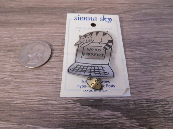 Sienna Sky Computer Pin With Cat and Mouse On Car… - image 3