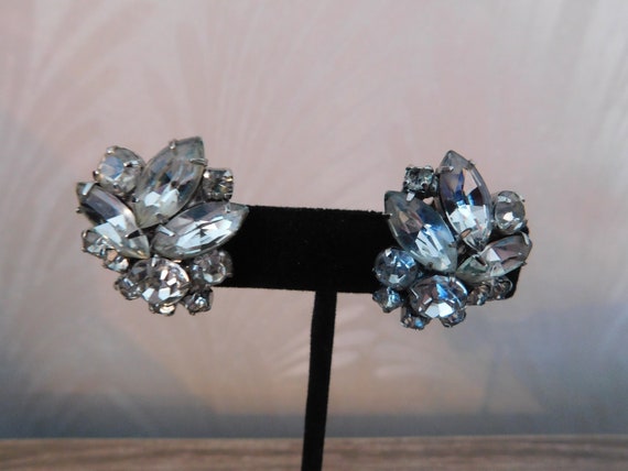 Marquis Marquise and Round Rhinestone Clip on Ear… - image 1