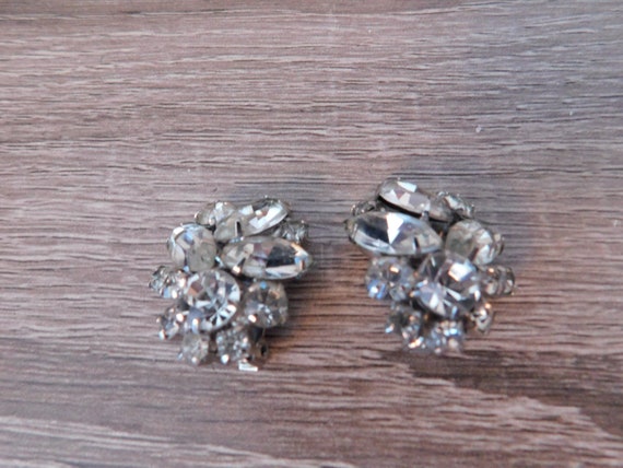 Marquis Marquise and Round Rhinestone Clip on Ear… - image 4