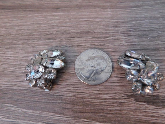 Marquis Marquise and Round Rhinestone Clip on Ear… - image 6