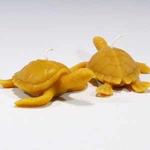 Sea Turtle Beeswax Candles (2), Beach House Decor, Hand Poured Honey Scented, Handcrafted Sea Turtles, Nautical Decor, Sea Turtle Figurines