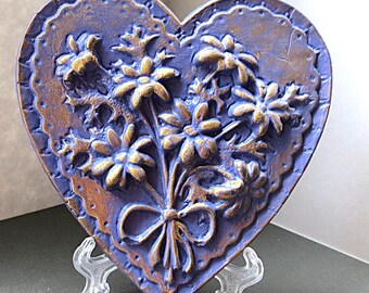 Folk Art Daisy Heart Ornament: Springerle Style, Valentines Gift
