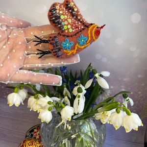 hand-felted wool brooch, jewelry, gift for a woman, wool, embroidery, beads