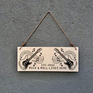 Rock & Roll Wooden Sign – Electric Guitar Wall Art – Personalized Music Room Decor – Rustic Home Studio Plaque