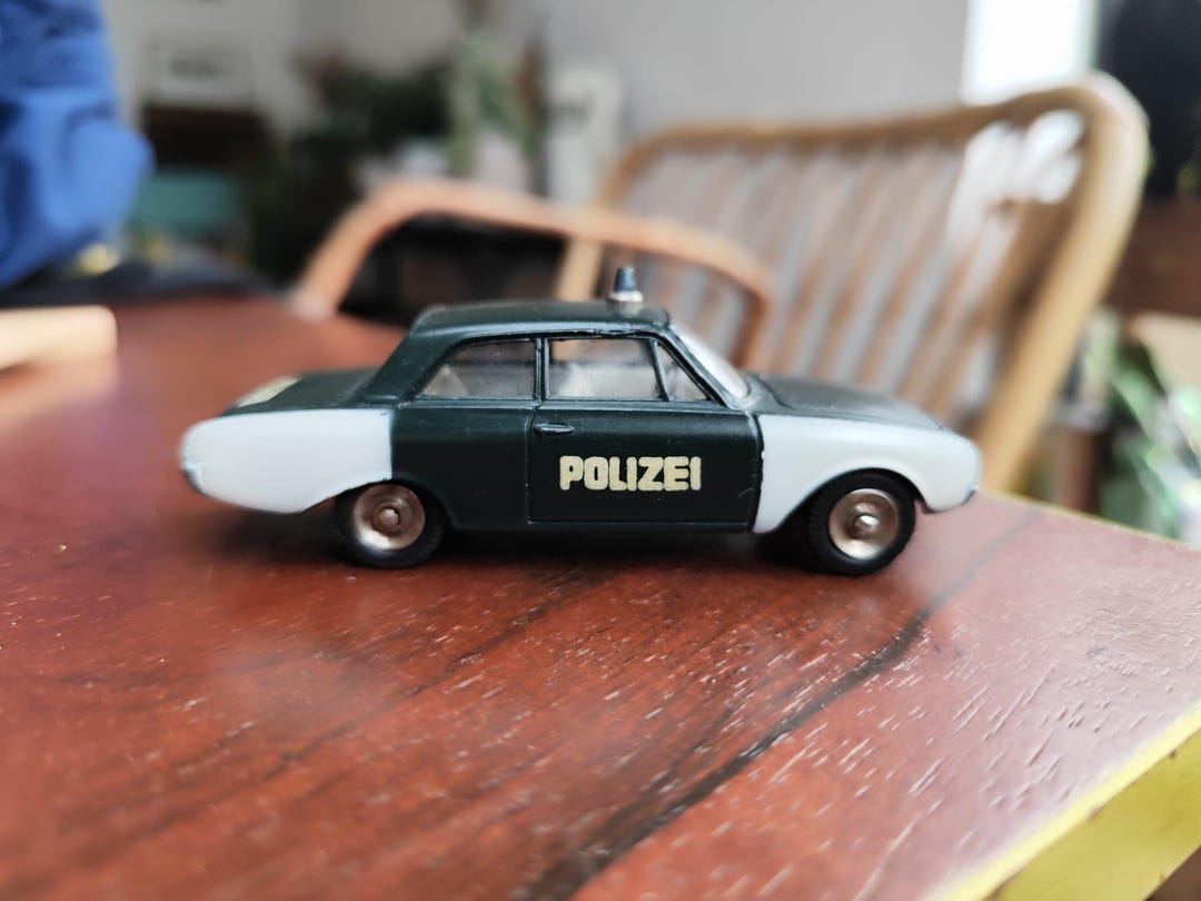Ancienne Dinky Toys 559 - Ford Taunus Miniature De Collection, état D'origine