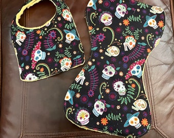 Day of the Dead, Día de Los Muertos, Sugar Skull, Calavera, Baby Bib and Burp Pad Set Baby Gift Baby Shower