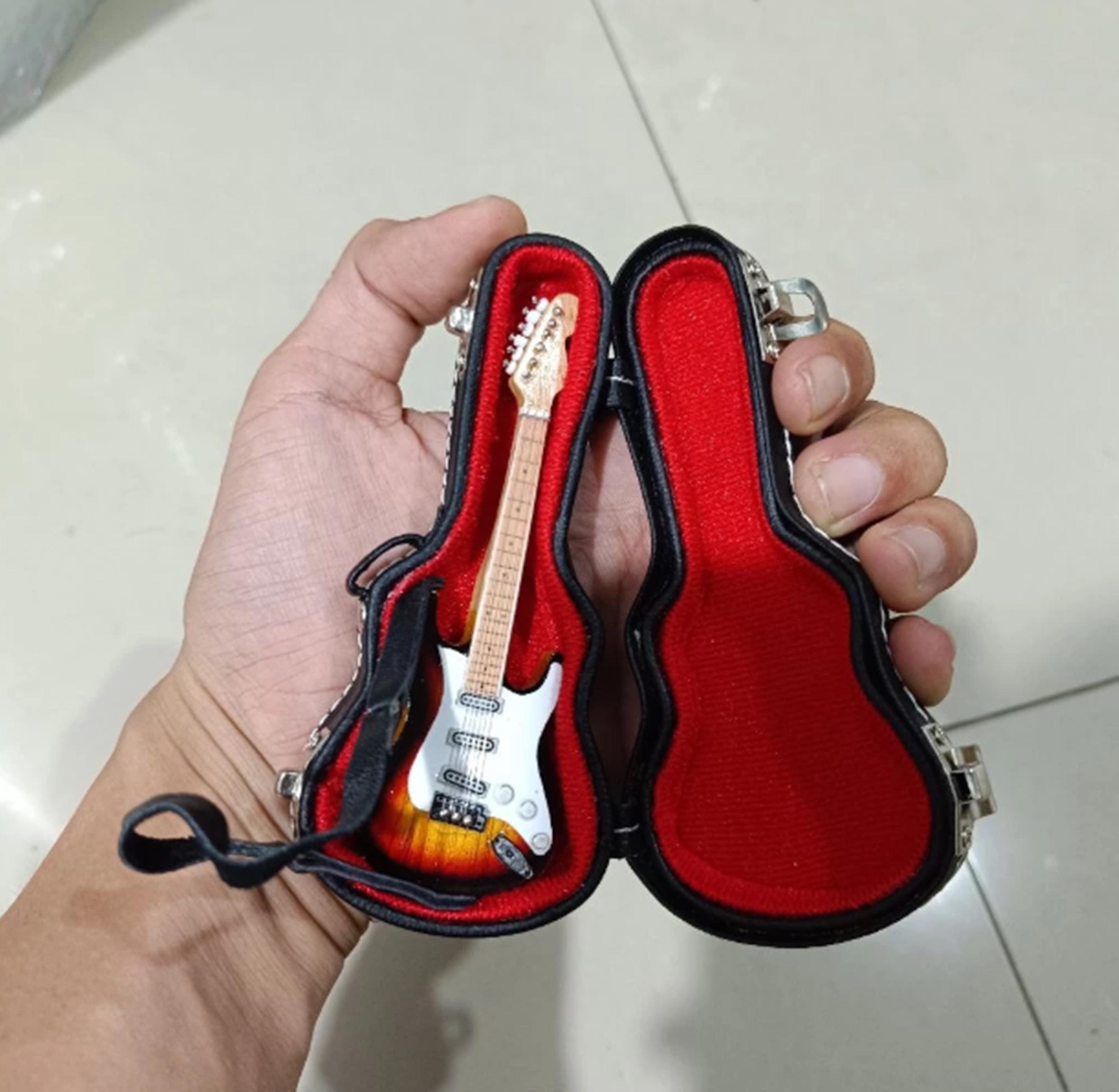 Prince cloud guitar - Etsy 日本
