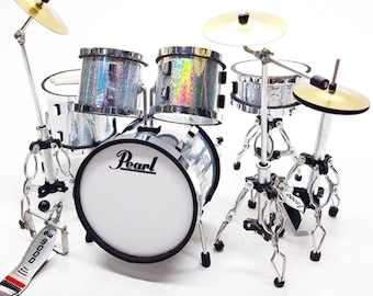 Batería miniatura estilo K-Pop D6 Instruments – Set de batería y guitarra n.° 5