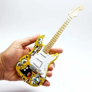 Spongebob guitar - Etsy 日本