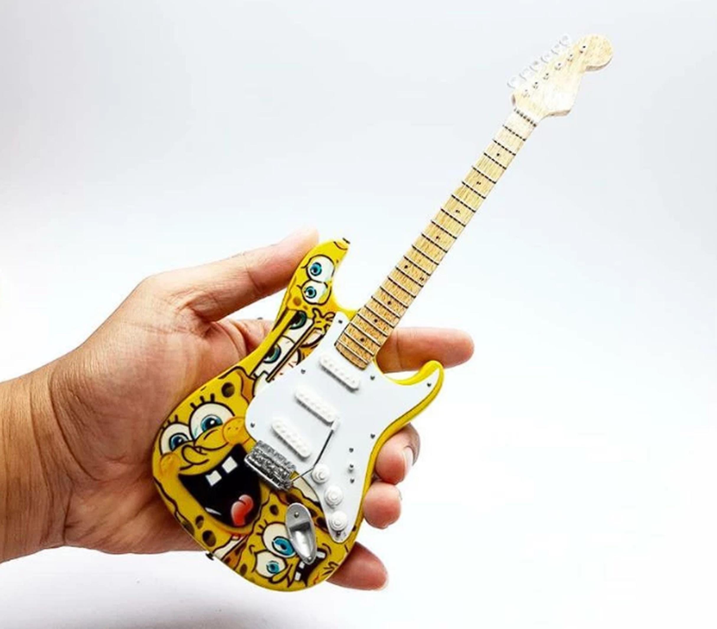 希少　美品　スポンジボブ　エレキギター　お子様や女性向けサイズ 希少 美品 スポンジボブ エレキギター お子様や女性向けサイズ - メルカリ