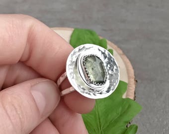 Moss Aquamarine and Hammered Sterling Silver Statement Ring - Size 7 Handmade Ring - Sterling Silver Circle Ring with Aquamarine Gemstone