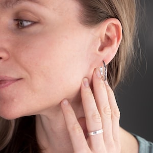 Handmade Sterling Silver Hoop Earrings: Stamped Vine Design, Argentium Silver Oxidized Jewelry imagem 10