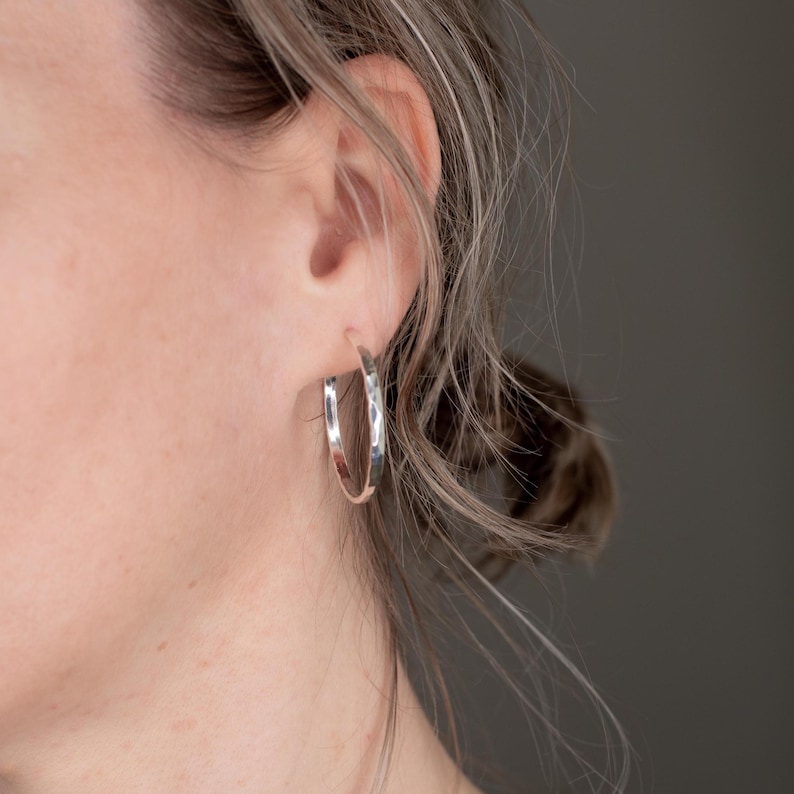 1.25" Handmade Argentium Sterling Silver Hoop Earrings: Hammer Textured Thick Hoops with Post Back Bild 2
