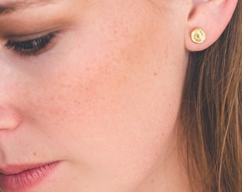 Gold earrings, women earrings, round earrings, stud earrings, spiral earrings, small earrings, tiny earrings, sleeping earrings