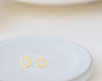 Gold circle studs