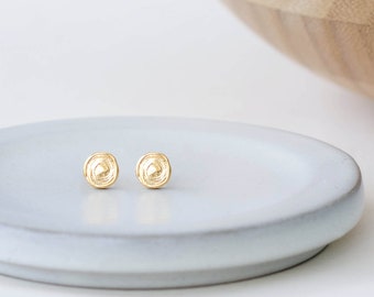 gold stud earrings, round studs, circle studs, tiny studs, small studs, dainty gold earrings, 18k gold plated, spiral stud earrings