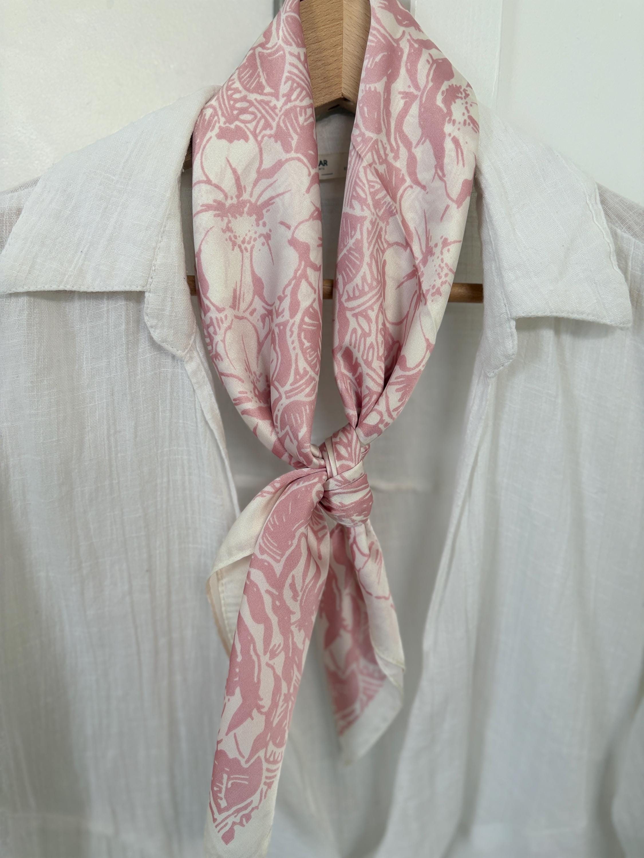 Foulard Vintage En Crêpe De Soie - Beige 64x64 Cm - Très Bon état
