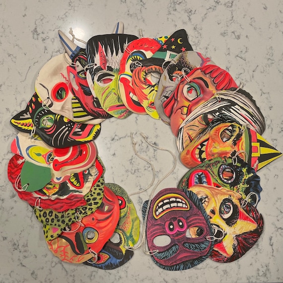 18 foot long Halloween garland of vintage masks