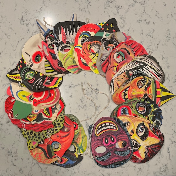 Guirnalda de máscaras vintage de Halloween de 5,5 metros de largo.