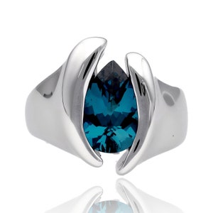 Citat - London blå topas päronformad silver tjock ring 12 x 8 mm