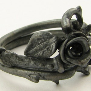 Thorned Rose Wedding Set, Black Silver image 2