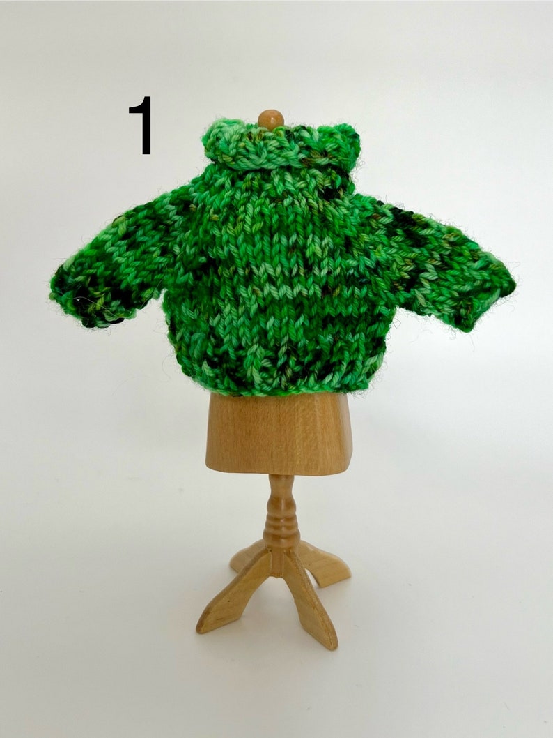 Frog's Knitted Sweater, assorted colors, St Patricks Day 1