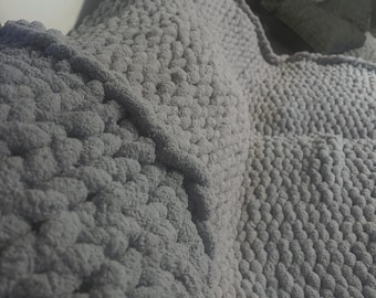 Couverture lestée en tricot au crochet