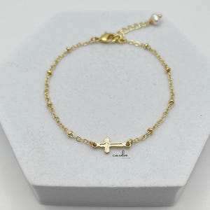 Cross Bracelet, Dainty Cross Bracelet, Tiny Cross Bracelet, Cross Jewelry, Religious Bracelet, Communion Gift, Birthday Gift, Mother&#39;s Day