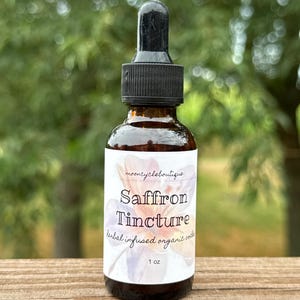 Saffron Tincture | Lunar Infused | Organic Tincture zdjęcie 2