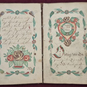 Handgeschriebenes slowenisches Bildergebetbuch vor 1848 – handkoloriertes Andachtsmanuskript mit Familienchronik