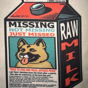 "Personalisiertes ""Missed Dog"" Retro Pop Art Shirt - Personalisiertes Tierfoto, Name & Macken - Vintage Milchtüten T-Shirt."