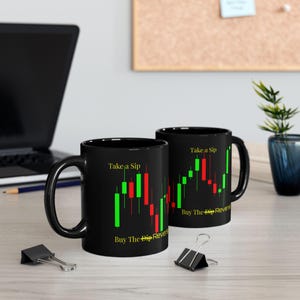 Taza personalizada de comerciante de bolsa de valores Take a Sip para papá, regalo de inversor para esposo, taza de comercio para novio, taza de café negra (11 oz, 15 oz)