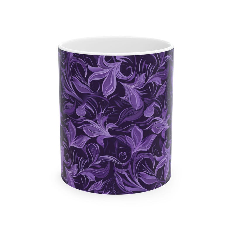 Elegante tazza in ceramica con motivo floreale viola, tazza da caffè artistica, regalo perfetto per gli amanti del tè, arredamento per la casa, festa della mamma, compleanno immagine 1
