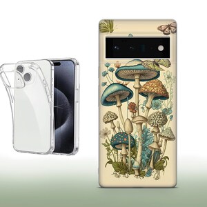 Peut inclure: Une coque de t&eacute;l&eacute;phone transparente avec un t&eacute;l&eacute;phone noir &agrave; l'int&eacute;rieur. La coque de t&eacute;l&eacute;phone a un motif de champignons et de papillons sur un fond beige.